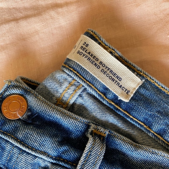 Gap relaxed boyfriend jeans - Picture 2 of 5